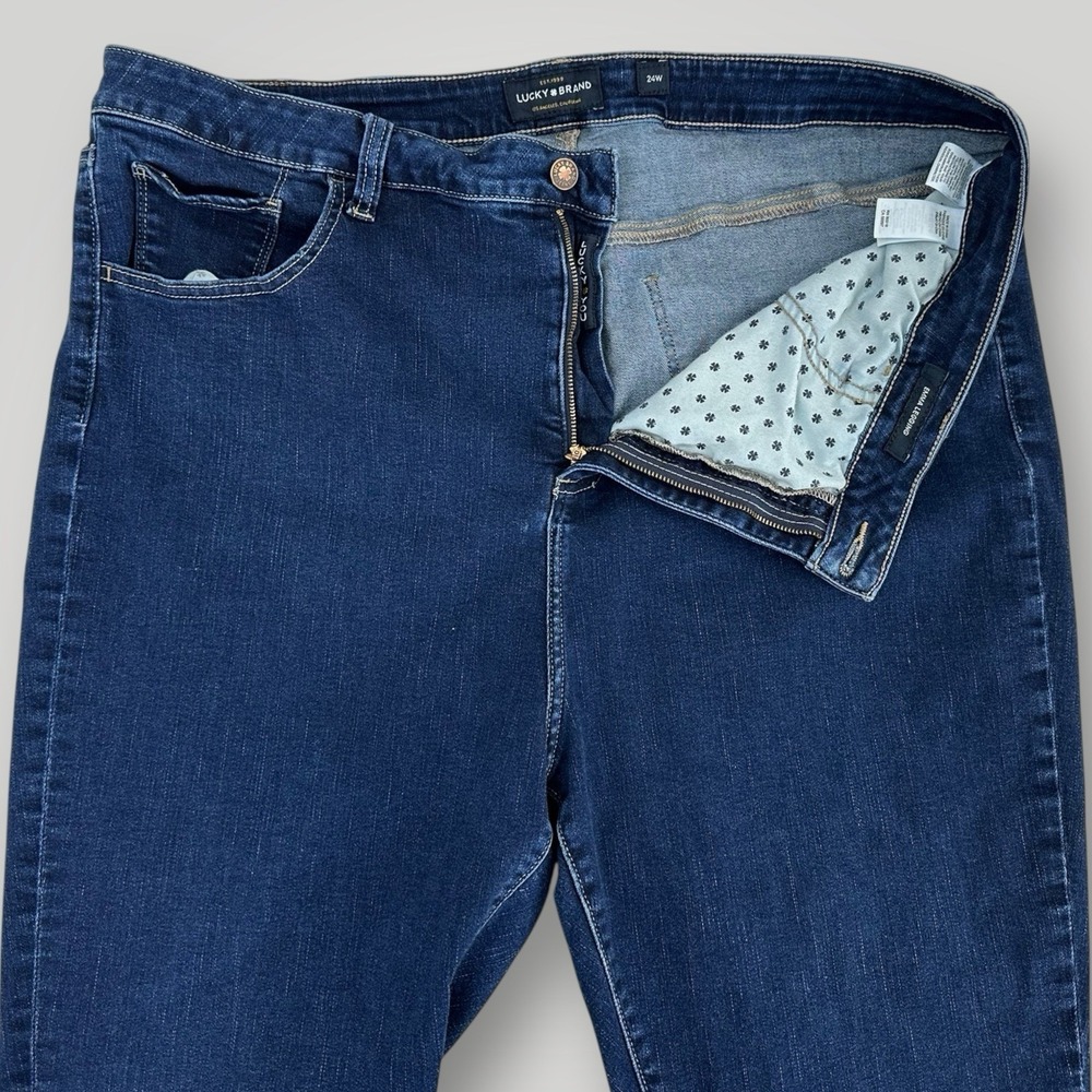 Lucky Brand Jeans Emma Legging 24W 41x26 Straight Leg Blue Womans Dark Wash - Picture 4 of 8
